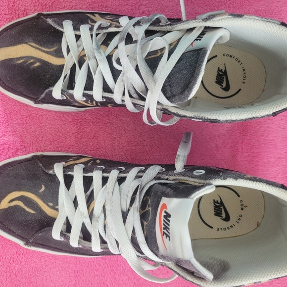 Nike Other - Nike Men's One Of A Kind Black and Gold Sneakers
